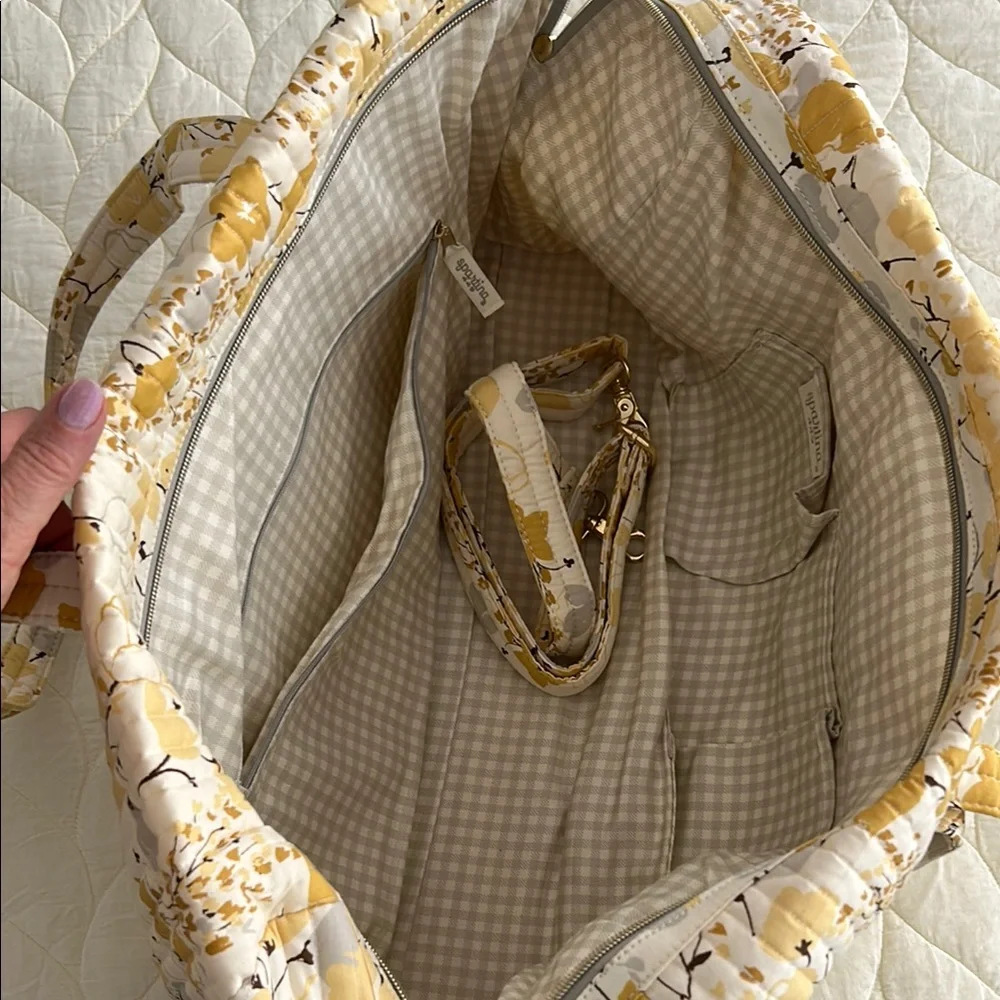 Floral Quilted Women's Bag - Picture 2 of 3